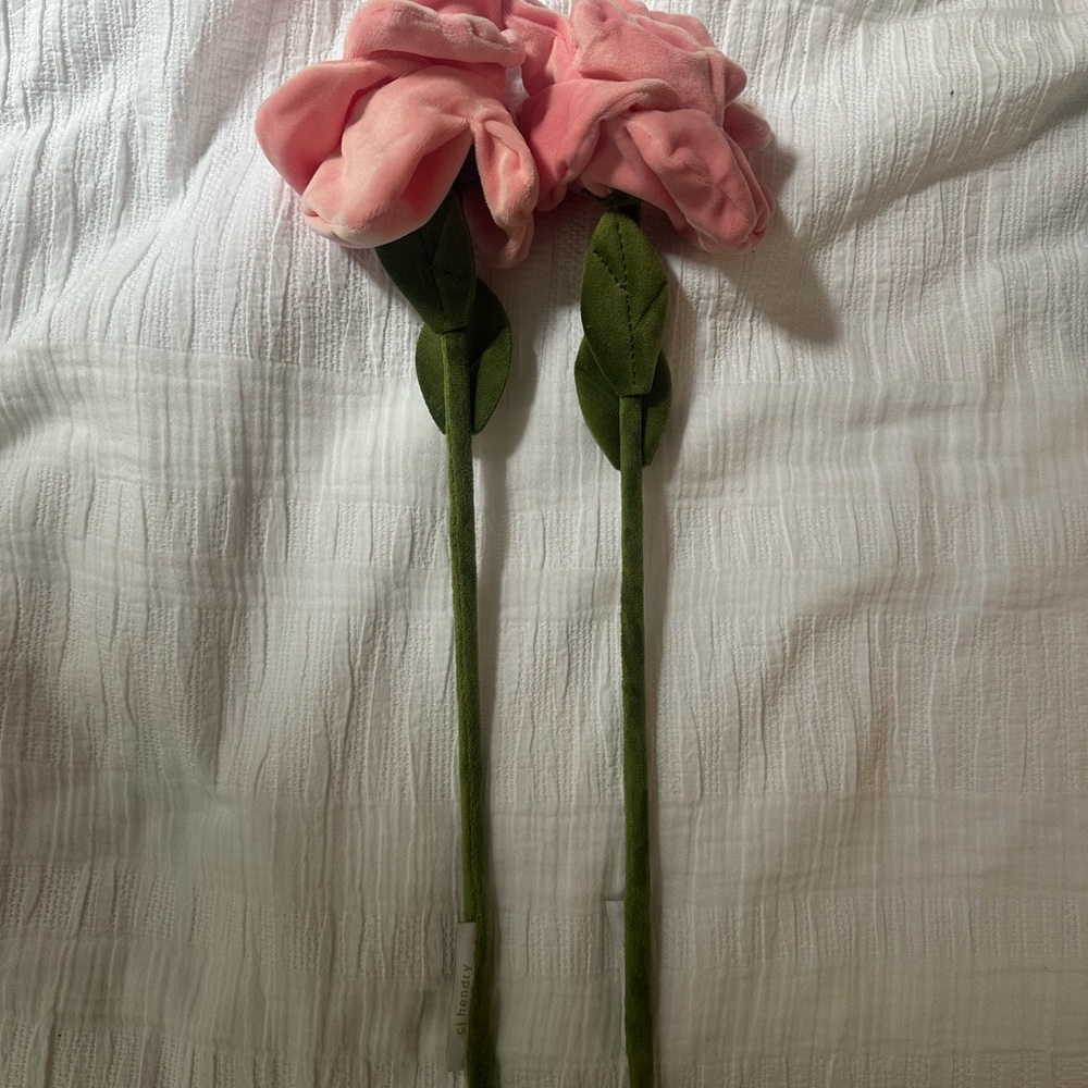 SET OF 2 cj Hendry plush pink flower 2025 - Picture 3 of 4